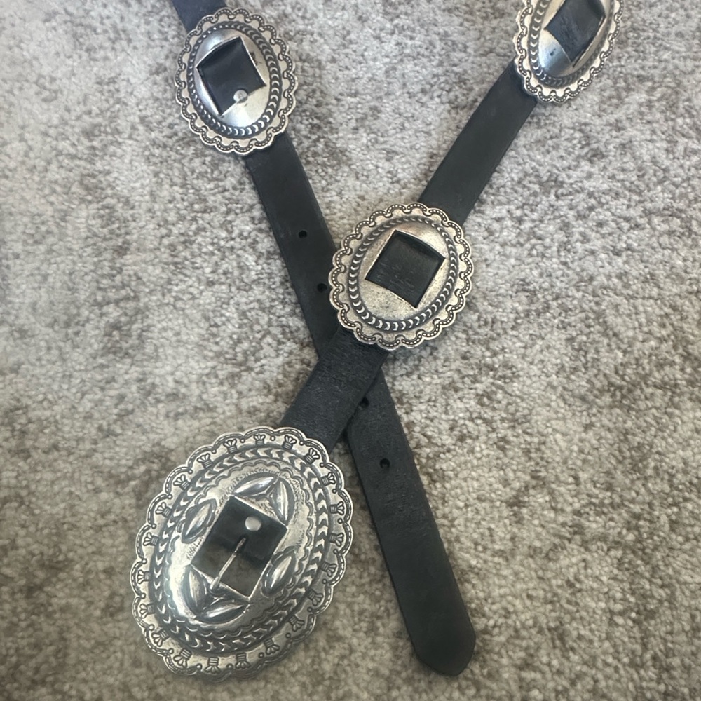Lauren Ralph Lauren Black Leather Metal Conchos Accent Statement Belt L - Picture 3 of 10